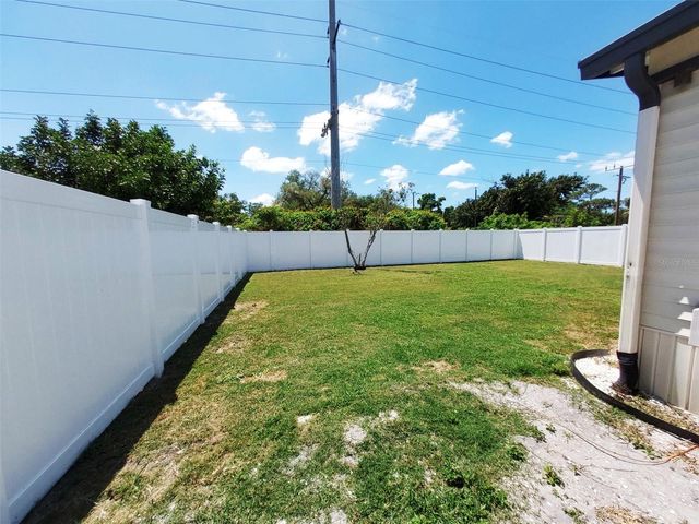 302 52ND AVENUE TERRACE E, Bradenton, FL 34203