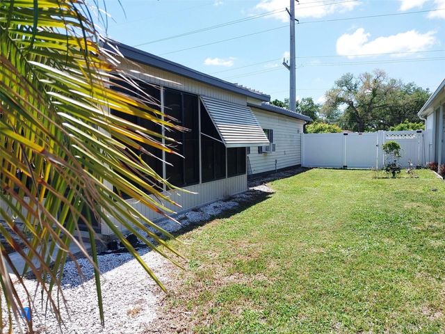 302 52ND AVENUE TERRACE E, Bradenton, FL 34203