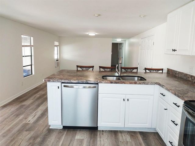 302 52ND AVENUE TERRACE E, Bradenton, FL 34203