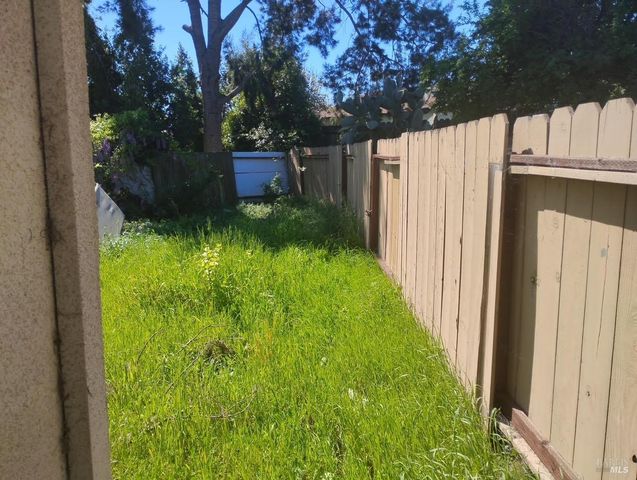 883 Inverness Ct, Fairfield, CA 94533