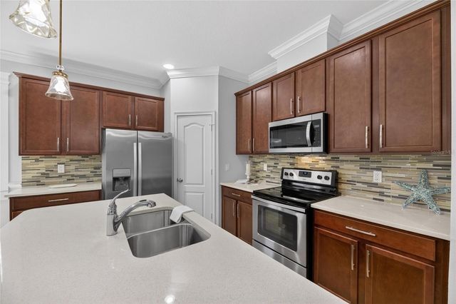 7328 MILESTONE DRIVE, Apollo Beach, FL 33572