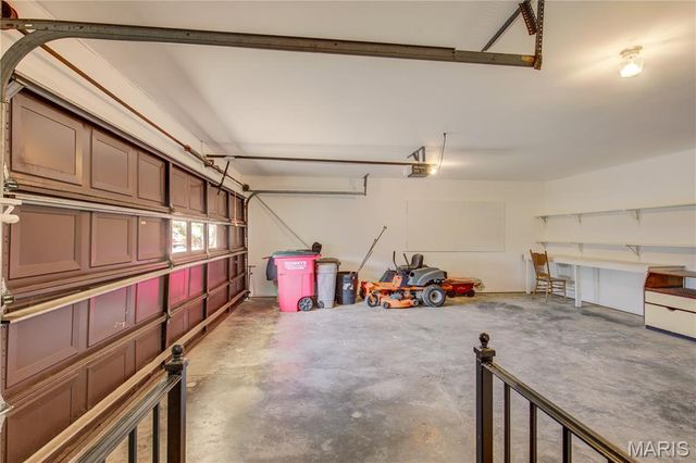 202 Ashley Dr, Sikeston, MO 63801