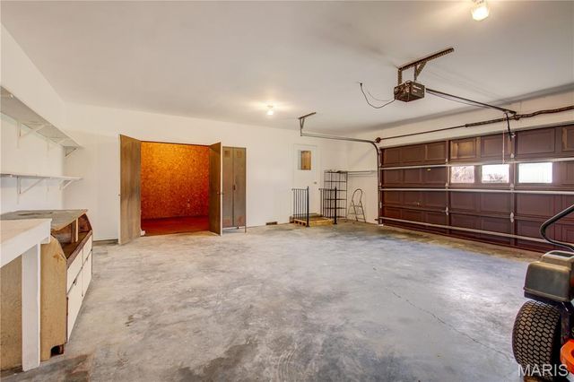 202 Ashley Dr, Sikeston, MO 63801