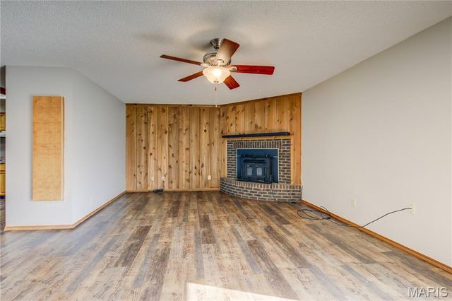 202 Ashley Dr, Sikeston, MO 63801