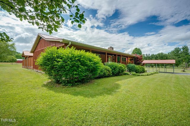 1025 Old Iron Mtn Road, Unicoi, TN 37692