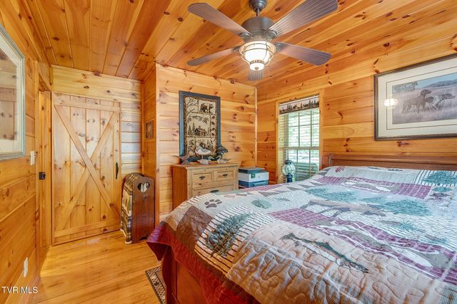 1025 Old Iron Mtn Road, Unicoi, TN 37692
