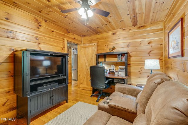 1025 Old Iron Mtn Road, Unicoi, TN 37692