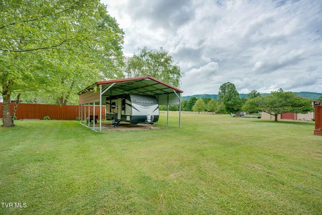1025 Old Iron Mtn Road, Unicoi, TN 37692
