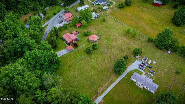 1025 Old Iron Mtn Road, Unicoi, TN 37692