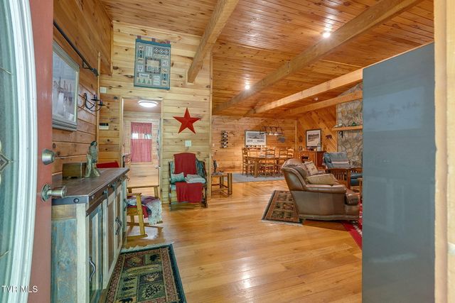 1025 Old Iron Mtn Road, Unicoi, TN 37692