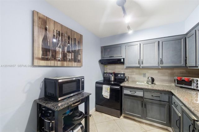 6195 Rock Island Rd 511, Tamarac, FL 33319