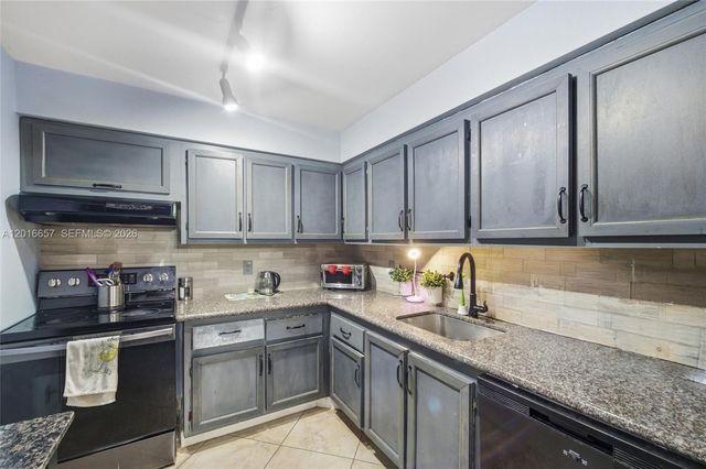 6195 Rock Island Rd 511, Tamarac, FL 33319
