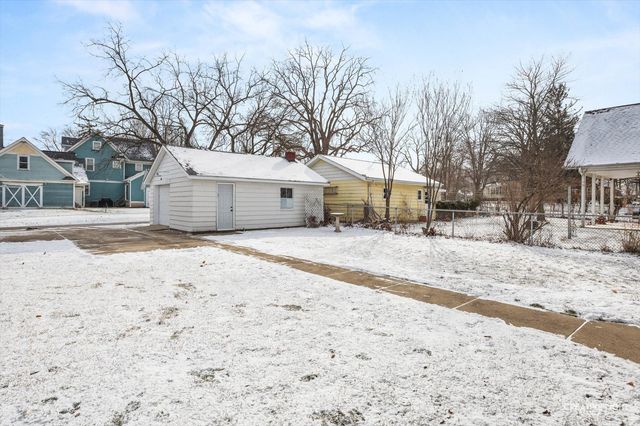 268 S Adams Street, Oswego, IL 60543