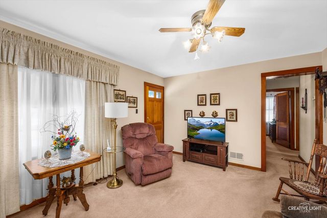 268 S Adams Street, Oswego, IL 60543