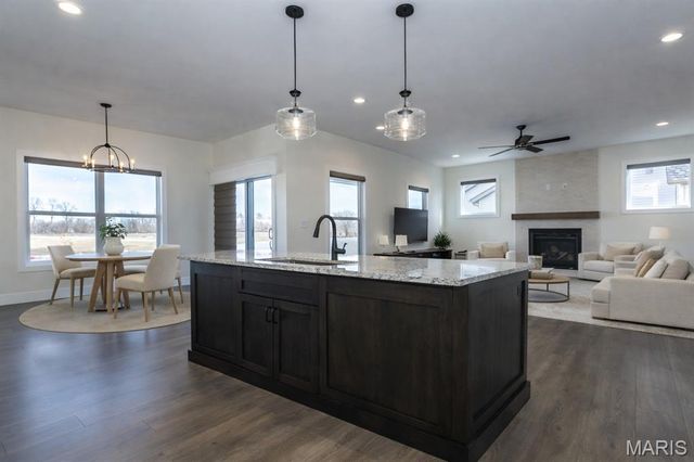 652 Tea Olive Way, O'fallon, IL 62269