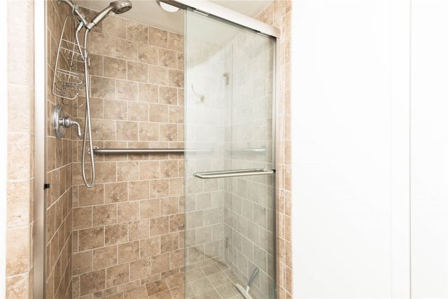 3663 Grand Avenue 808, Des Moines, IA 50312