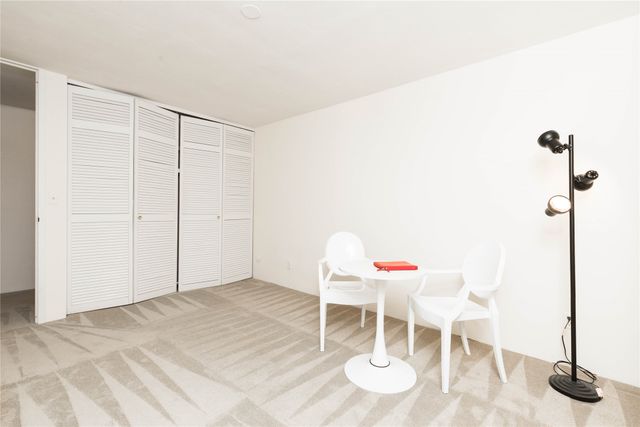 3663 Grand Avenue 808, Des Moines, IA 50312