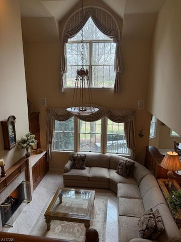 24 Benedict Cres, Bernards Twp., NJ 07920