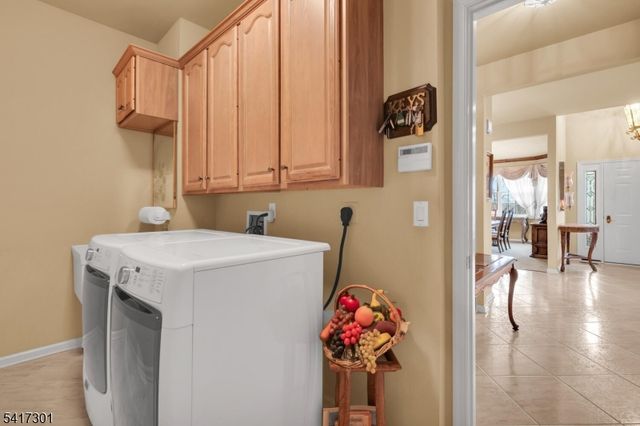 24 Benedict Cres, Bernards Twp., NJ 07920