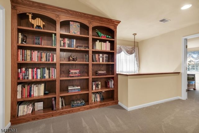 24 Benedict Cres, Bernards Twp., NJ 07920