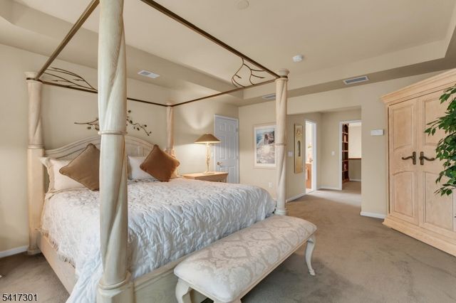 24 Benedict Cres, Bernards Twp., NJ 07920