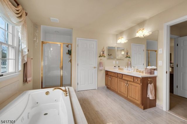 24 Benedict Cres, Bernards Twp., NJ 07920