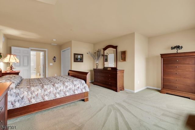 24 Benedict Cres, Bernards Twp., NJ 07920