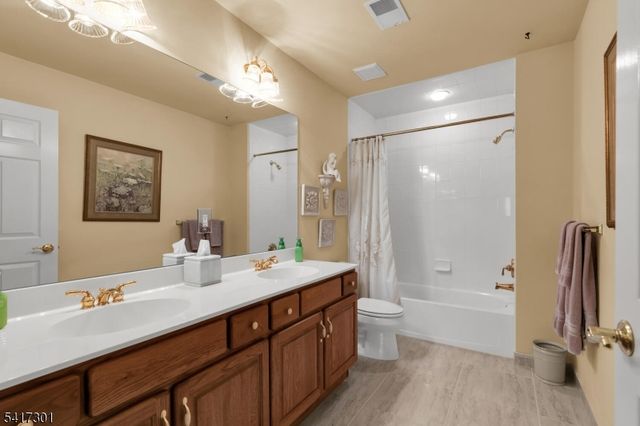 24 Benedict Cres, Bernards Twp., NJ 07920