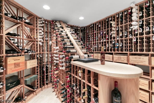 24 Benedict Cres, Bernards Twp., NJ 07920