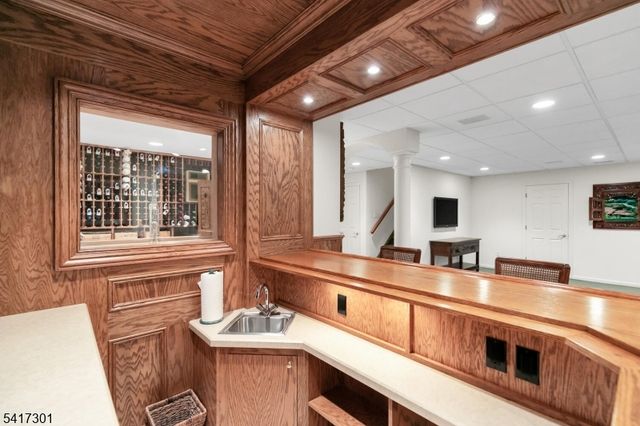 24 Benedict Cres, Bernards Twp., NJ 07920