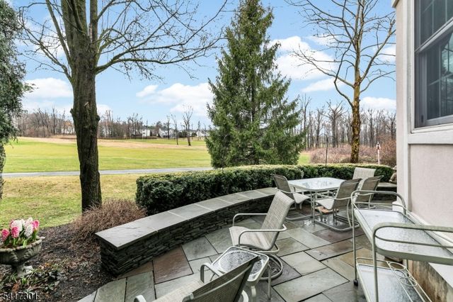 24 Benedict Cres, Bernards Twp., NJ 07920