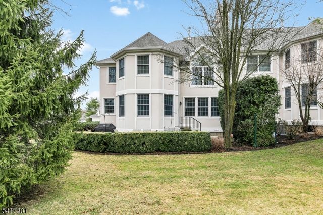 24 Benedict Cres, Bernards Twp., NJ 07920