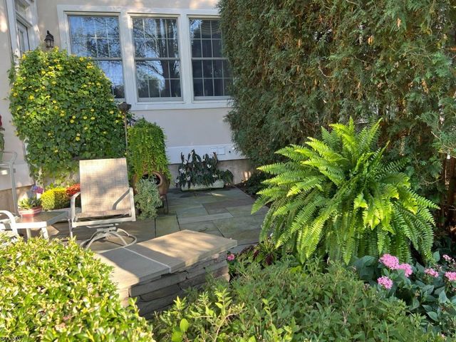 24 Benedict Cres, Bernards Twp., NJ 07920