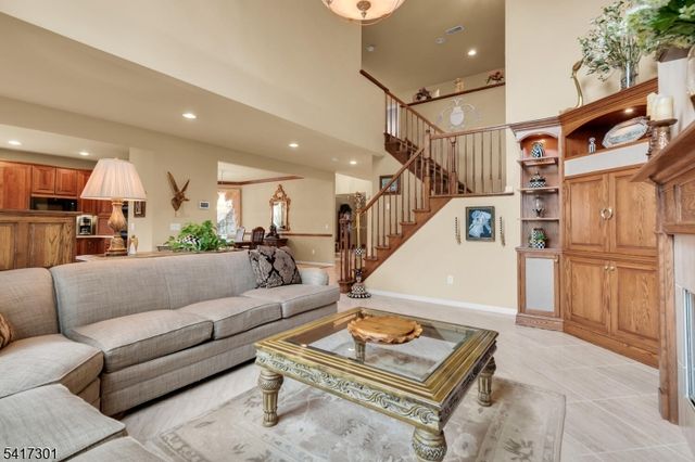 24 Benedict Cres, Bernards Twp., NJ 07920