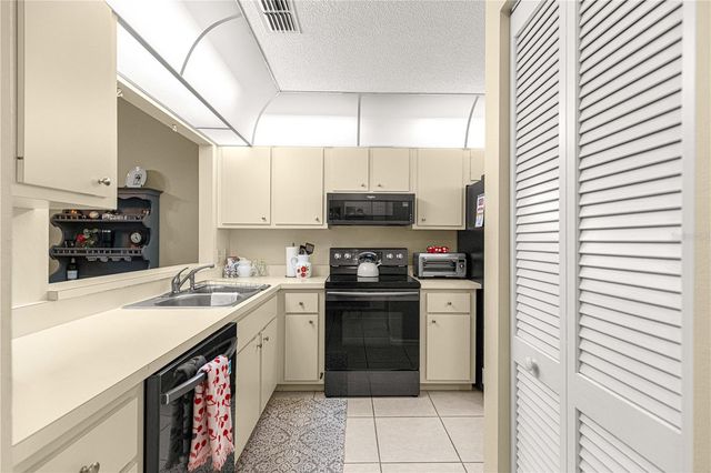 2409 SE 18TH CIRCLE, Ocala, FL 34471