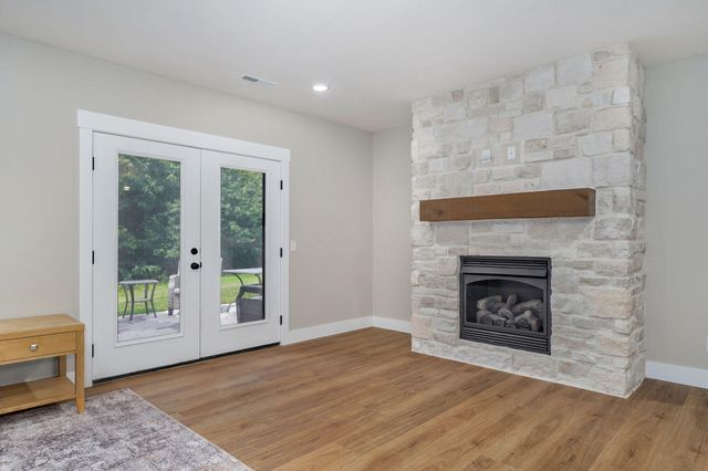 385 Plumtree Drive, Ozark, MO 65721