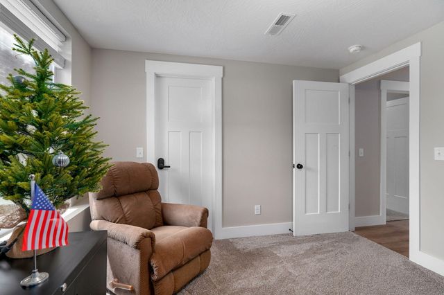 385 Plumtree Drive, Ozark, MO 65721