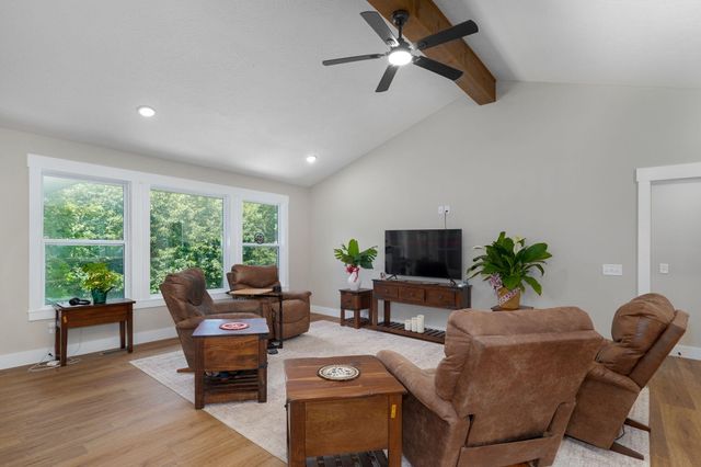 385 Plumtree Drive, Ozark, MO 65721