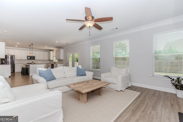 6829 Benjamin Drive, Flowery Branch, GA 30542