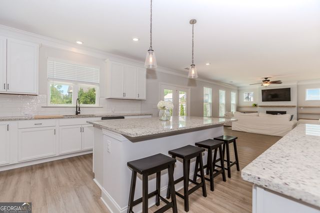 6829 Benjamin Drive, Flowery Branch, GA 30542