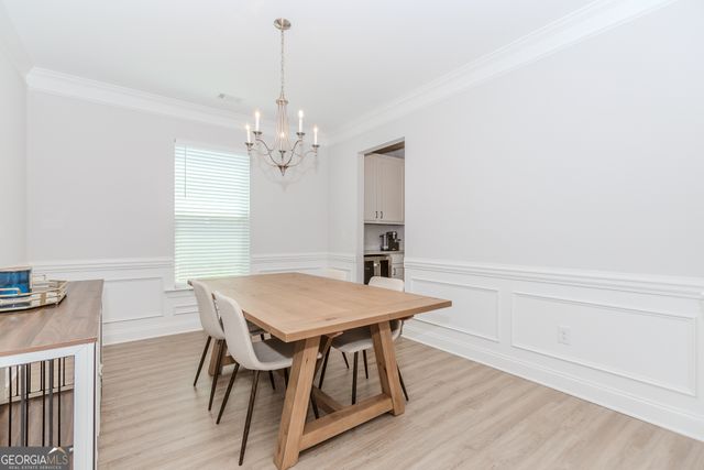 6829 Benjamin Drive, Flowery Branch, GA 30542