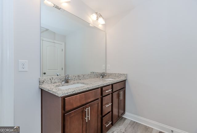 6829 Benjamin Drive, Flowery Branch, GA 30542