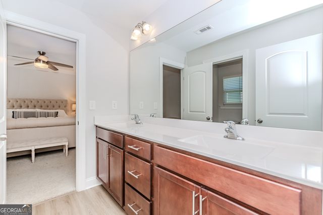 6829 Benjamin Drive, Flowery Branch, GA 30542