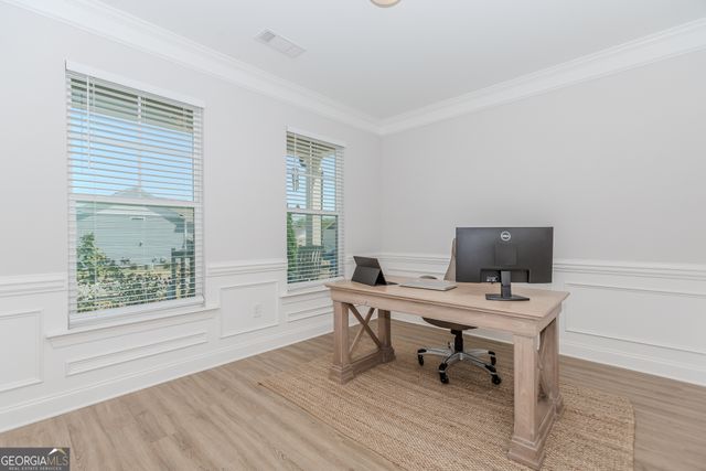 6829 Benjamin Drive, Flowery Branch, GA 30542