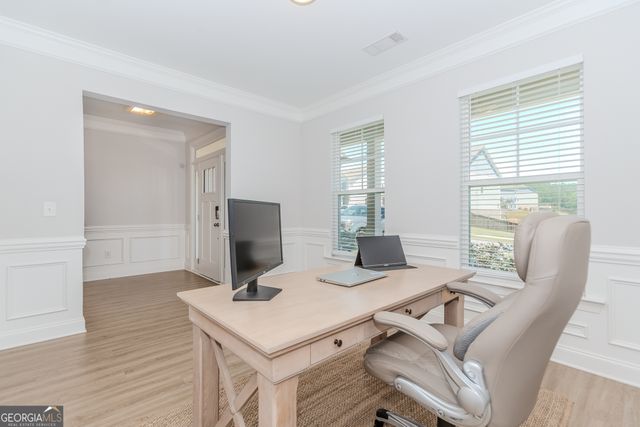 6829 Benjamin Drive, Flowery Branch, GA 30542