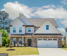 6829 Benjamin Drive, Flowery Branch, GA 30542