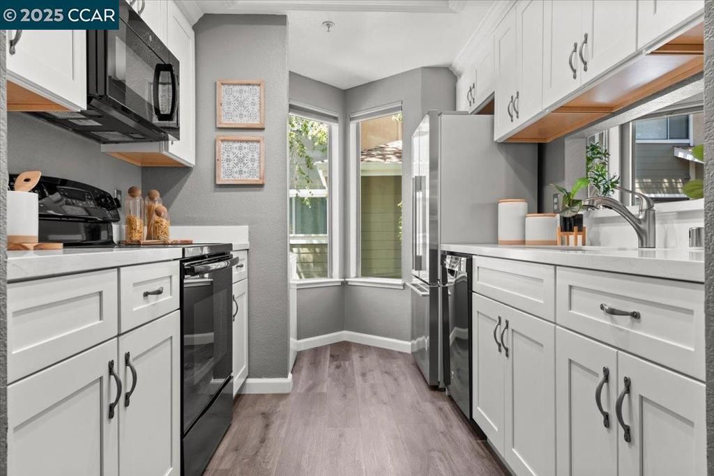 2597 Oak Rd, Walnut Creek, CA 94597