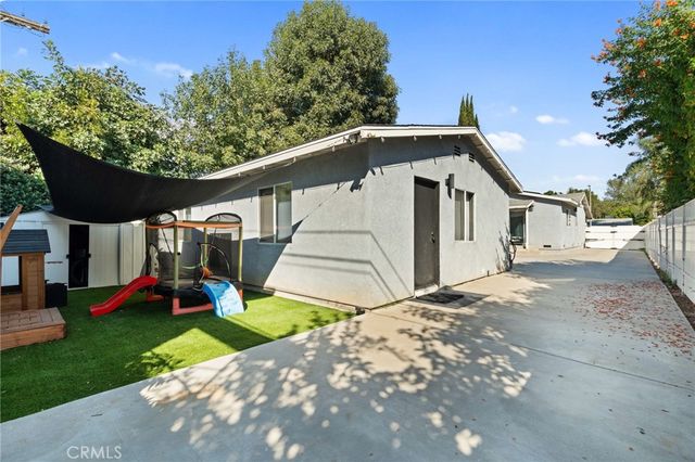 7235 Yarmouth, Reseda, CA 91335
