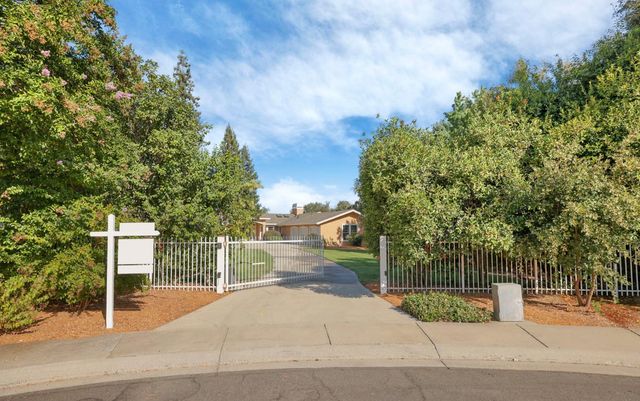 10009 Country Oak Ct, Oakdale, CA 95361