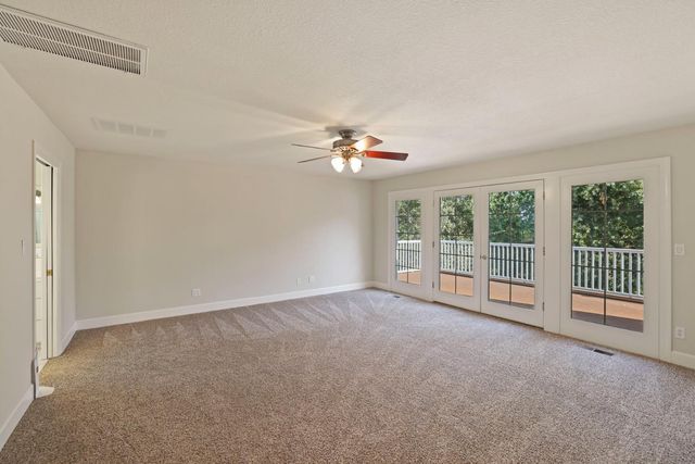 10009 Country Oak Ct, Oakdale, CA 95361